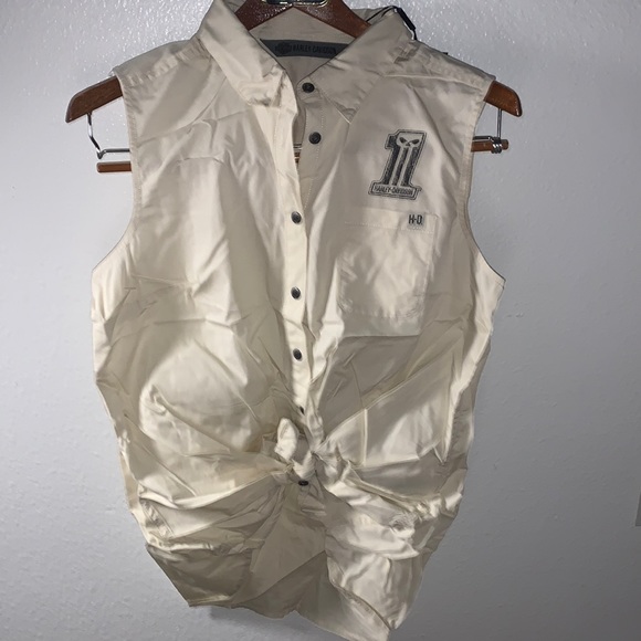 Harley-Davidson Tops - NWT HARLEY DAVIDSON WOVEN SLEEVELESS TOP